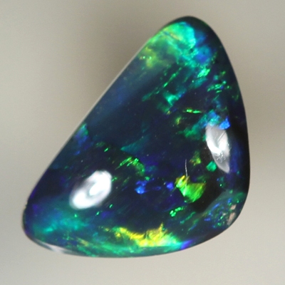 SOLID BLACK OPAL Bright and strong rolling flashes